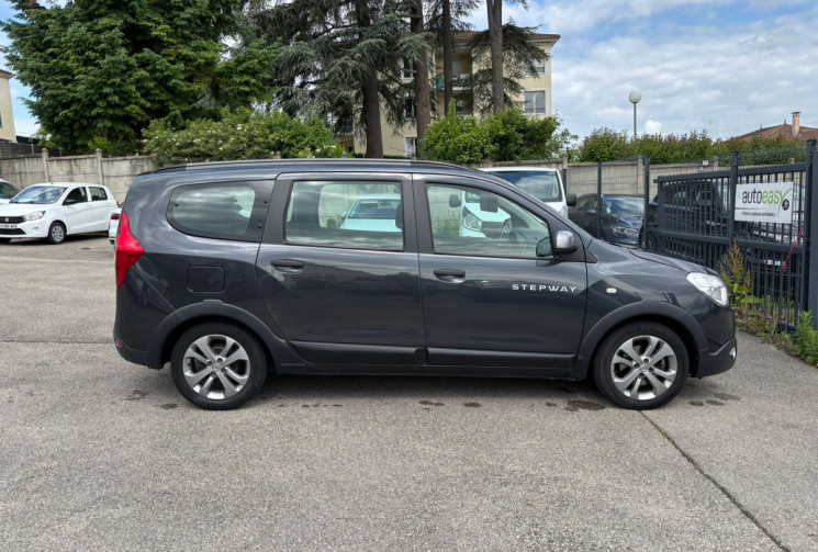Dacia Lodgy 1.5 dCi 110 / 7 Places / Distrib OK / Prestige Stepway