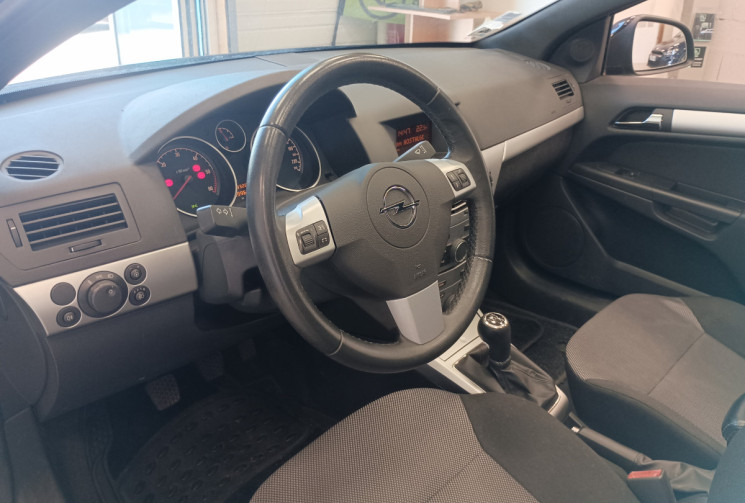 Opel Astra H GTC (L08) 1.7 CDTI 110 cv 1ère main