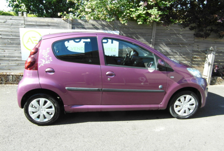 Peugeot 107 107 1.0E 12v 68ch blue lion envy 