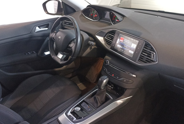Peugeot 308 1.2 PureTech 130ch S&S EAT6 Allure – Courroie de distribution OK