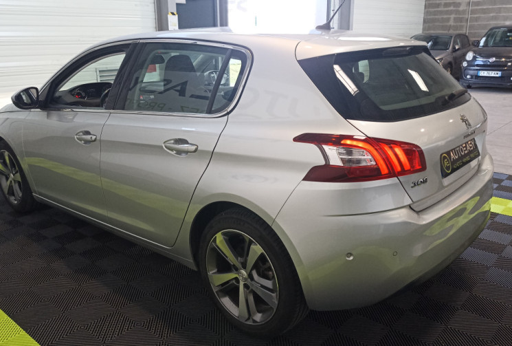 Peugeot 308 1.2 PureTech 130ch S&S EAT6 Allure – Courroie de distribution OK