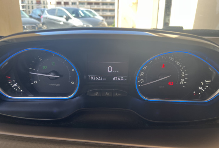 Peugeot 2008 1.6 e-HDi ALLURE 115 ch