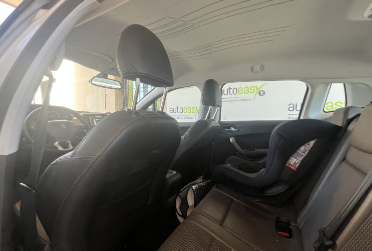 Peugeot 2008 1.6 e-HDi ALLURE 115 ch