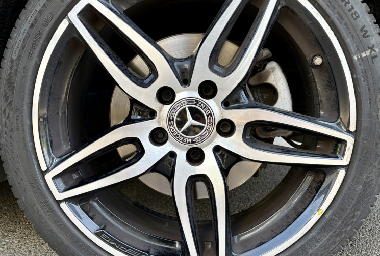 Mercedes CLA SHOOTING BRAKE 220d AMG Fascination 220 / Super état / 2e Main / Suivi / TO / Camera