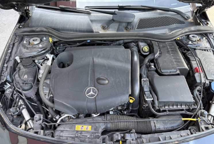 Mercedes CLA SHOOTING BRAKE 220d AMG Fascination 220 / Super état / 2e Main / Suivi / TO / Camera