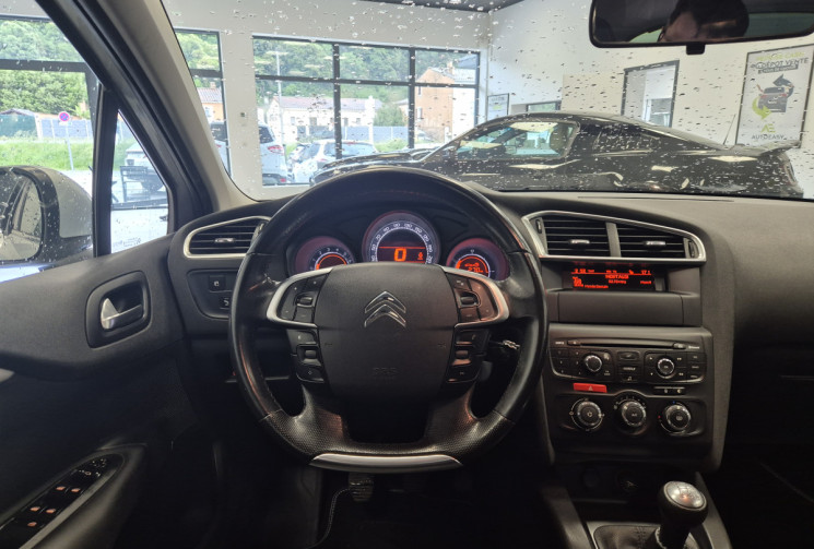 Citroën C4 1.6 VTi 120 ch Attraction