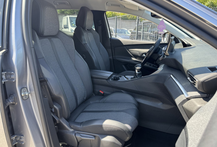 Peugeot 3008 1.5 / 130 CH / ALLURE 