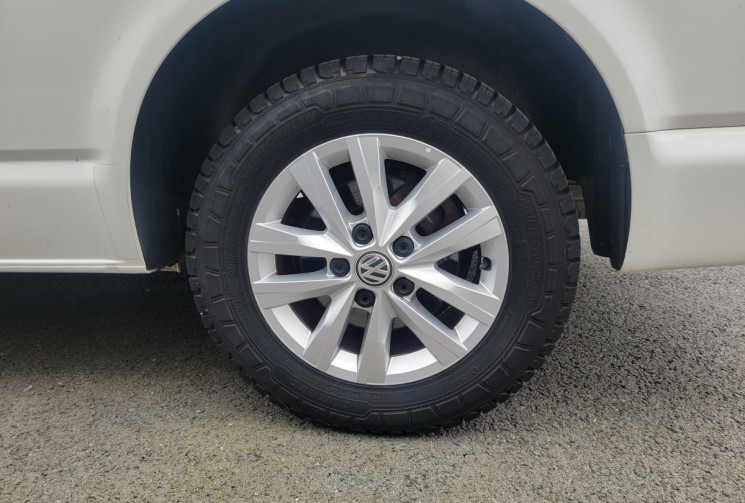 Volkswagen Transporter T6 FOURGON L1 2.0 TDI 102 CV CUIR -- PAS DE TVA 