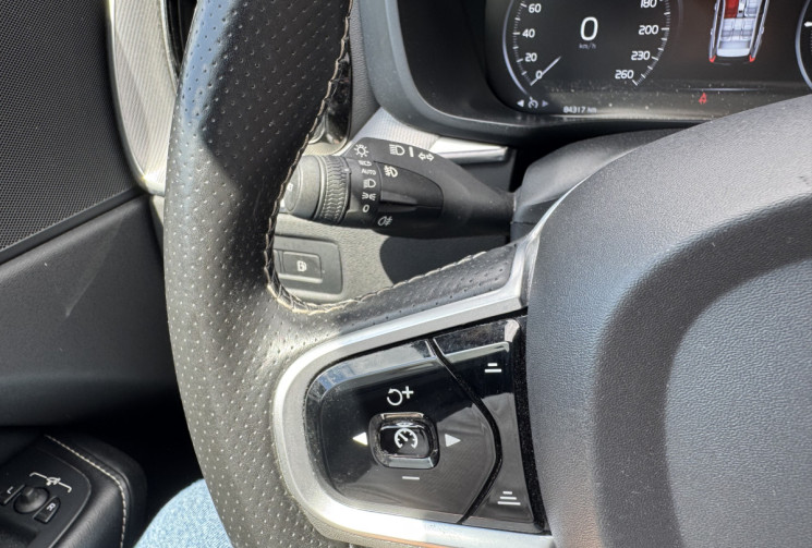 Volvo XC60 T8 Twin 303 + 87ch R-Design Geartronic
