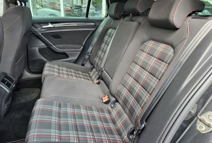 Volkswagen Golf VII PH1 GTI 2.0 TSI 230 PERFORMANCE DSG7