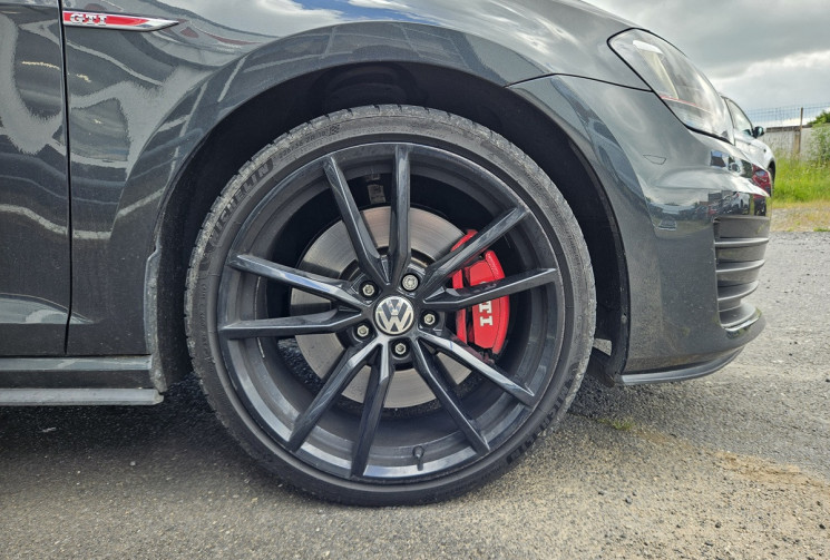 Volkswagen Golf VII PH1 GTI 2.0 TSI 230 PERFORMANCE DSG7