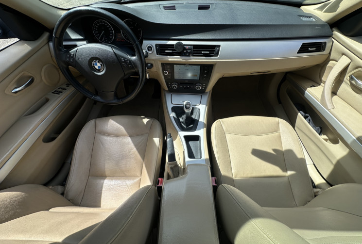 BMW Série 3 325i 218 ch Confort / Nombreux frais récents / État superbe / Caméra de recul