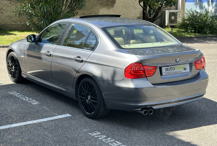 BMW Série 3 325i 218 ch Confort / Nombreux frais récents / État superbe / Caméra de recul
