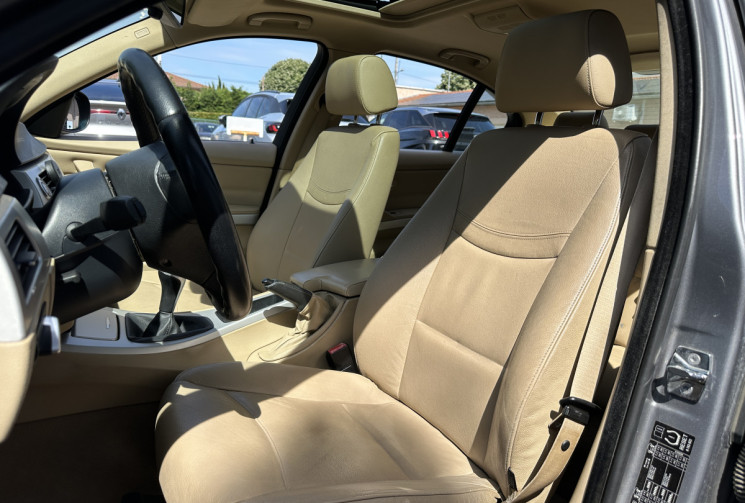 BMW Série 3 325i 218 ch Confort / Nombreux frais récents / État superbe / Caméra de recul