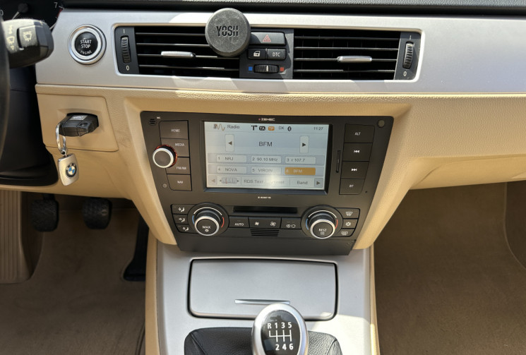 BMW Série 3 325i 218 ch Confort / Nombreux frais récents / État superbe / Caméra de recul