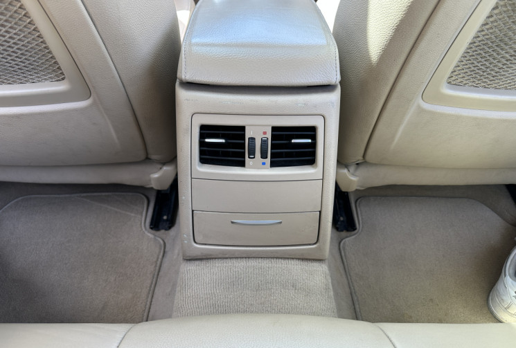 BMW Série 3 325i 218 ch Confort / Nombreux frais récents / État superbe / Caméra de recul