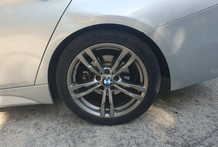 BMW Série 3 TOURING F31 LCi 318dA 150 M-SPORT / CUIR / TOIT OUVRANT / ATTELAGE