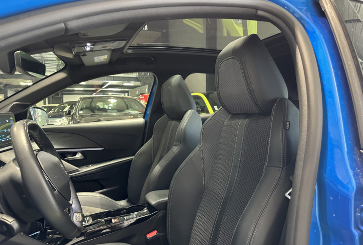 Peugeot 208 E-208 136 ch GT Line