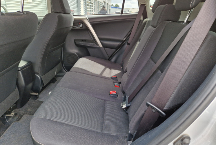 Toyota RAV4 124 D-4D Life 2WD 