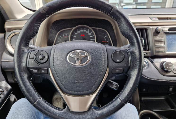 Toyota RAV4 124 D-4D Life 2WD 