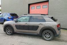 Citroën C4 CACTUS 1.6 BlueHDi 100 S&S Shine BVM6 / 1° main / Suivi complet Citroen 