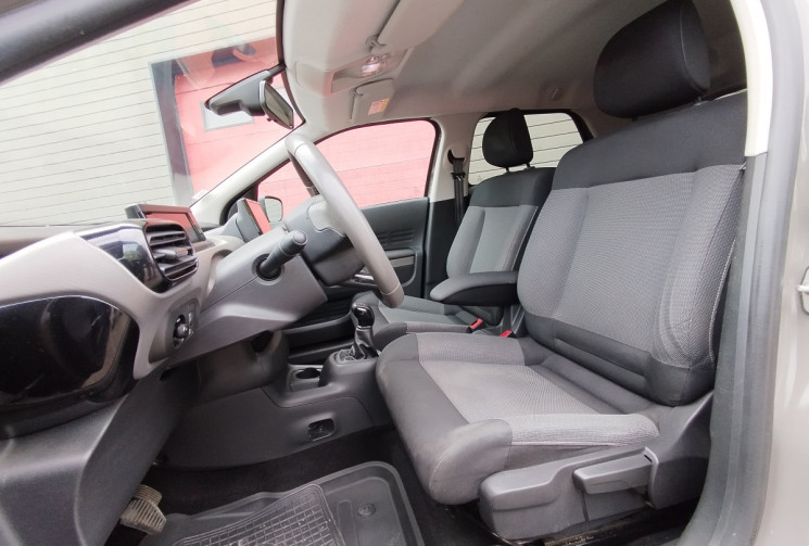 Citroën C4 CACTUS 1.6 BlueHDi 100 S&S Shine BVM6 / 1° main / Suivi complet Citroen 