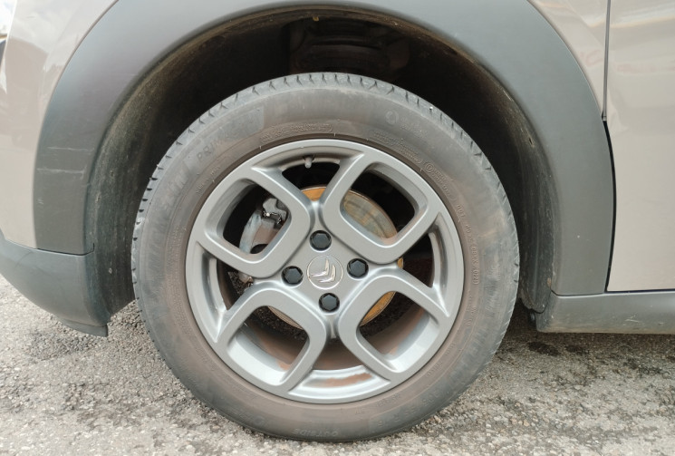 Citroën C4 CACTUS 1.6 BlueHDi 100 S&S Shine BVM6 / 1° main / Suivi complet Citroen 
