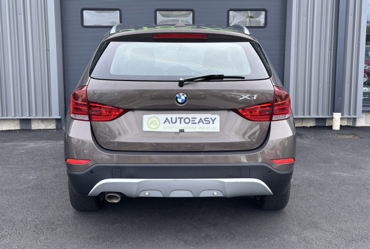 BMW X1 18d sDrive XLine Steptronic 143 cv (E84) - Attelage - Toit ouvrant