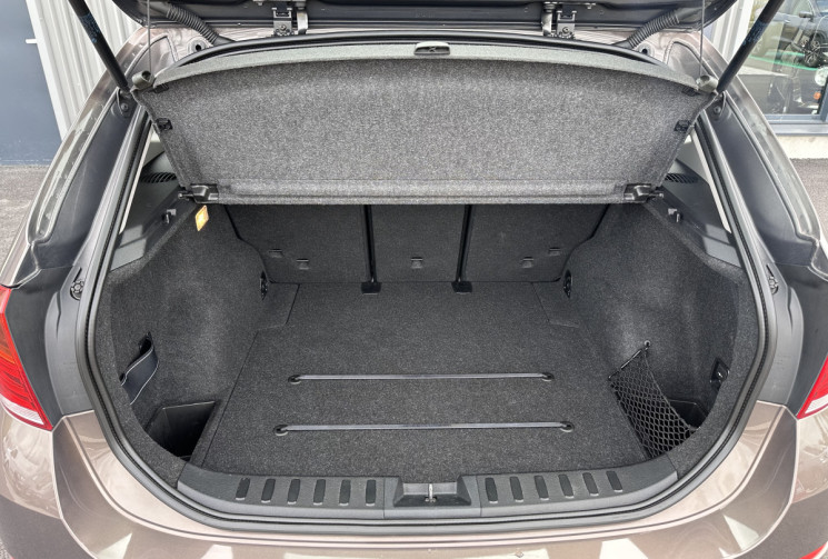 BMW X1 18d sDrive XLine Steptronic 143 cv (E84) - Attelage - Toit ouvrant