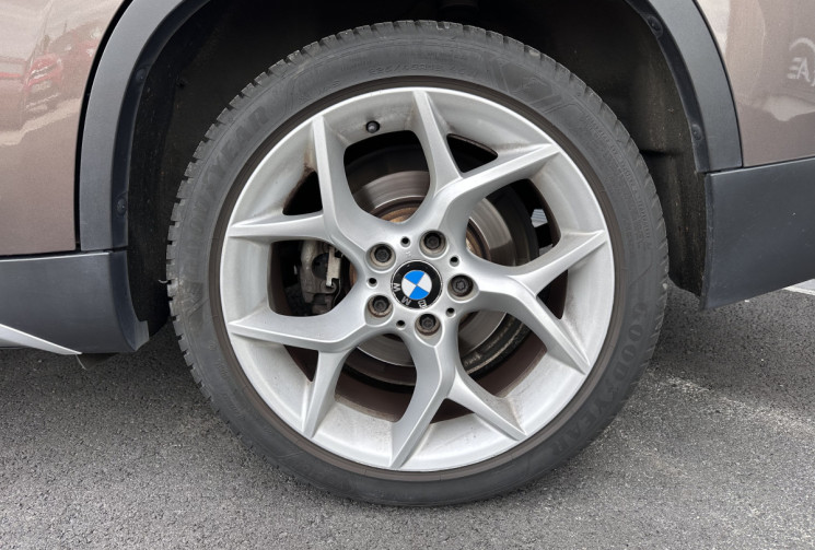 BMW X1 18d sDrive XLine Steptronic 143 cv (E84) - Attelage - Toit ouvrant