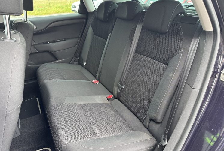 Citroën C4 1.6 BlueHDi 100 cv Millenium / attelage