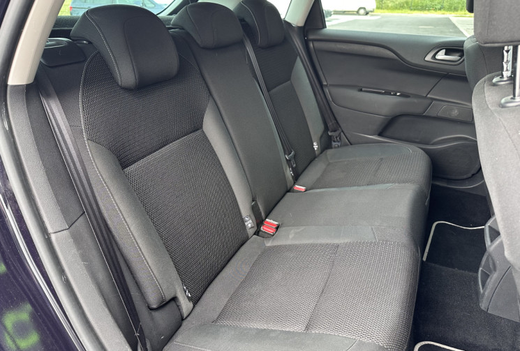 Citroën C4 1.6 BlueHDi 100 cv Millenium / attelage