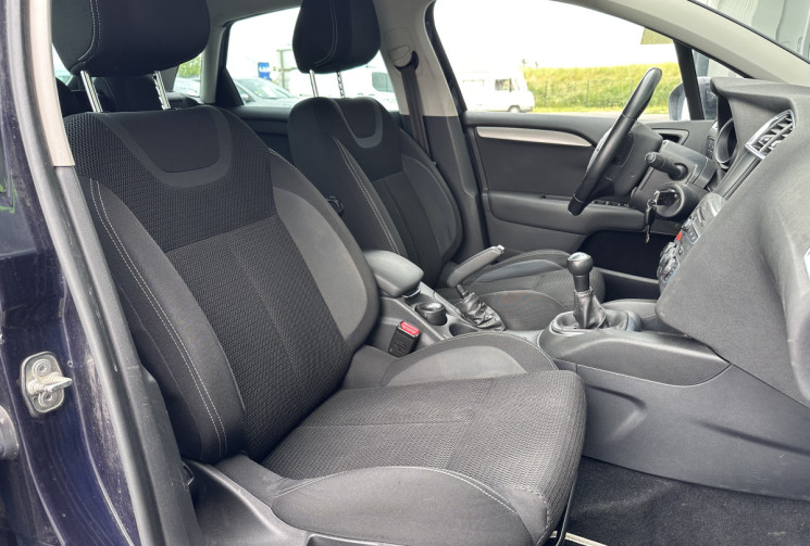 Citroën C4 1.6 BlueHDi 100 cv Millenium / attelage