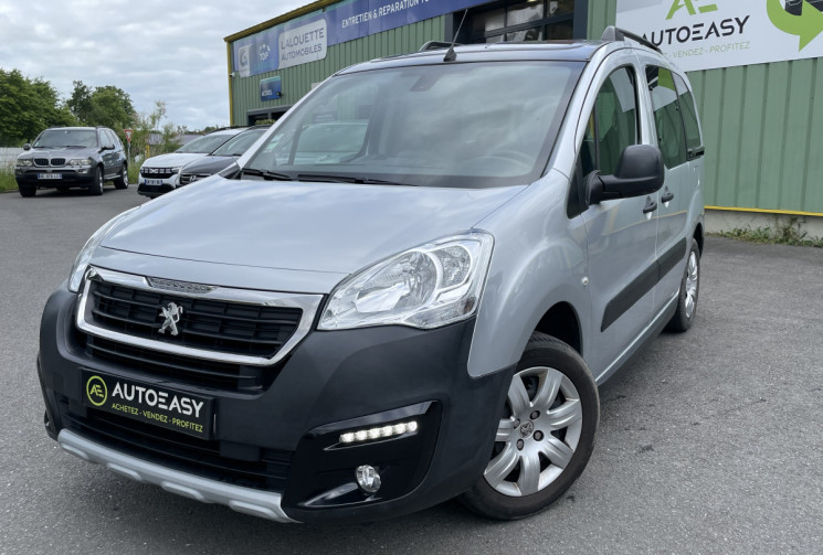 Peugeot PARTNER TEPEE B9 Phase 3 1.2 PureTech 110 ch Outdoor BVM5 *Avec toit Zénith*