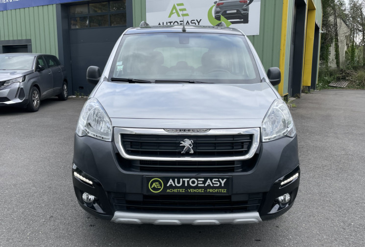 Peugeot PARTNER TEPEE B9 Phase 3 1.2 PureTech 110 ch Outdoor BVM5 *Avec toit Zénith*