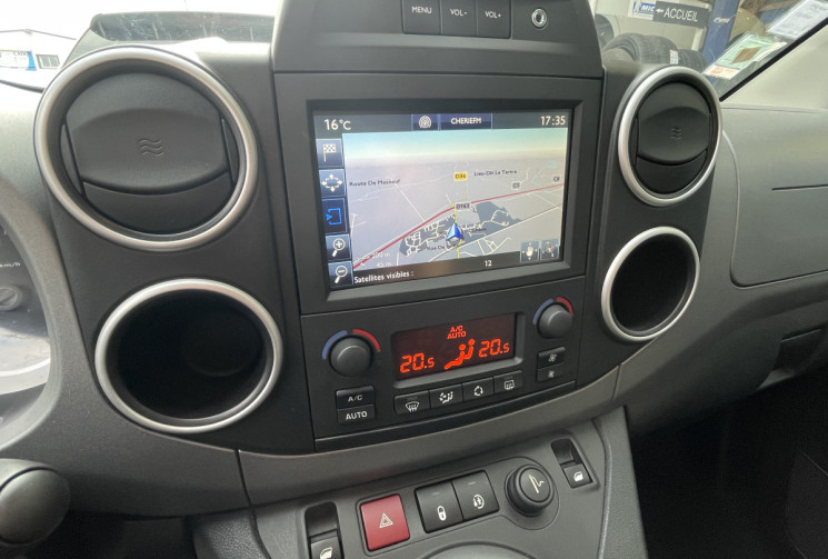 Peugeot PARTNER TEPEE B9 Phase 3 1.2 PureTech 110 ch Outdoor BVM5 *Avec toit Zénith*