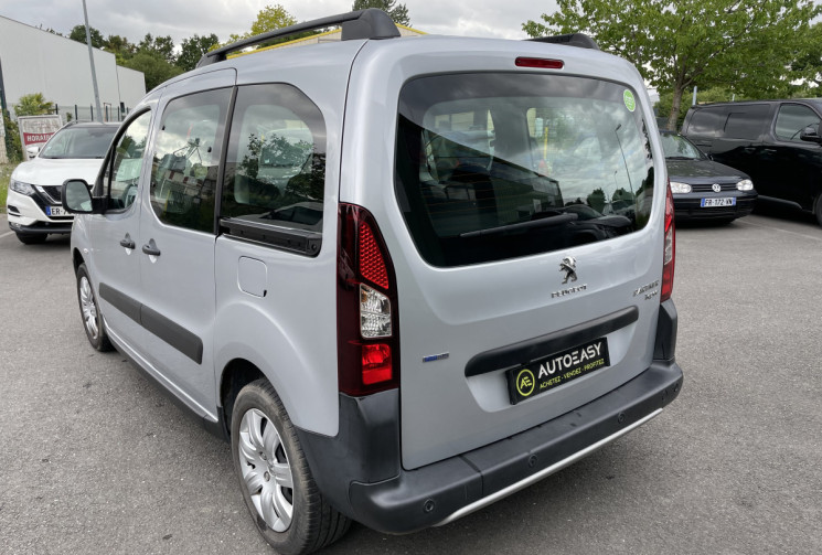 Peugeot PARTNER TEPEE B9 Phase 3 1.2 PureTech 110 ch Outdoor BVM5 *Avec toit Zénith*