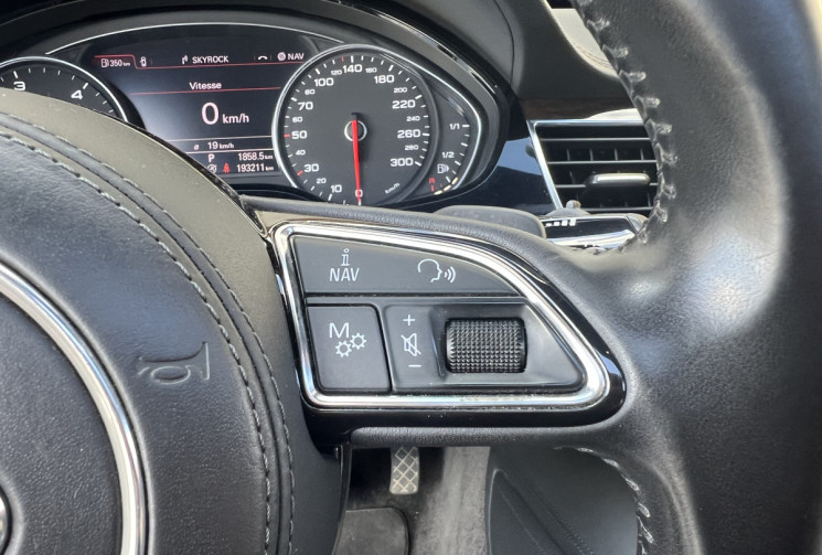 Audi A8 Limousine 3.0 TDi V6 AVUS QUATTRO Tiptronic BV8 250CH 