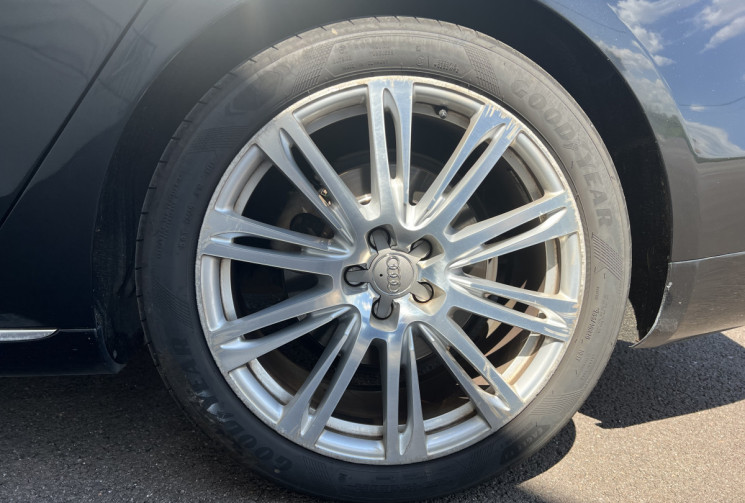Audi A8 Limousine 3.0 TDi V6 AVUS QUATTRO Tiptronic BV8 250CH 