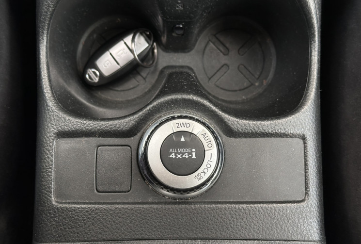 Nissan X-Trail 1.6 dCi 130cv 4WD 4x4 CONNECT EDITION / ATTELAGE / TOIT PANORAMIQUE