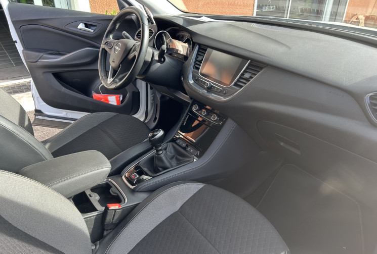 Opel Grandland X 1.5 D 130 cv Innovation Moteur Neuf Garantie 1 an 320km