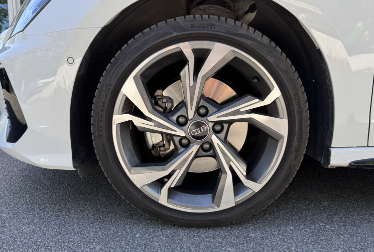 Audi A3 SPORTBACK S-Line 40 TFSIe 204 ch Plug in Hybrid S-Tronic6 / Toit ouvrant /  Garantie 08/2026