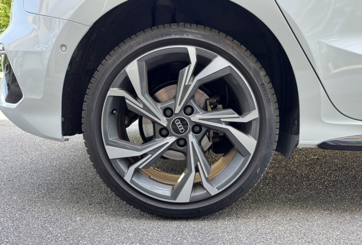 Audi A3 SPORTBACK S-Line 40 TFSIe 204 ch Plug in Hybrid S-Tronic6 / Toit ouvrant /  Garantie 08/2026