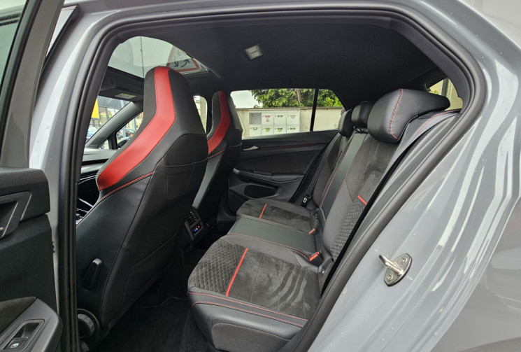 Volkswagen Golf VIII Hatchback GTI Clubsport 2.0 TSi 16V BMT DSG7 300 cv Boîte auto