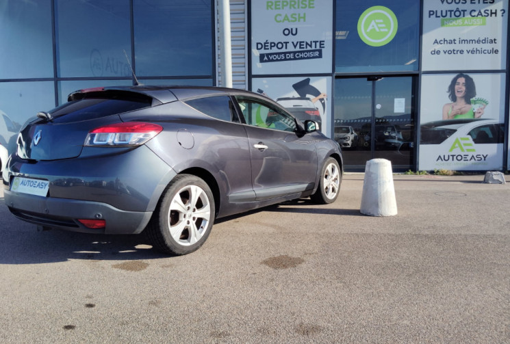Renault Megane Coupé 1.9 dCi 130ch FAP Dynamique eco² Euro5