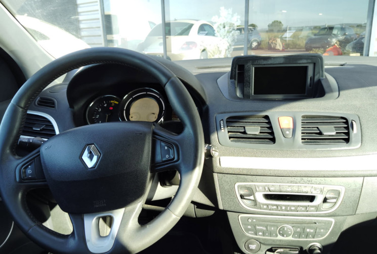 Renault Megane Coupé 1.9 dCi 130ch FAP Dynamique eco² Euro5