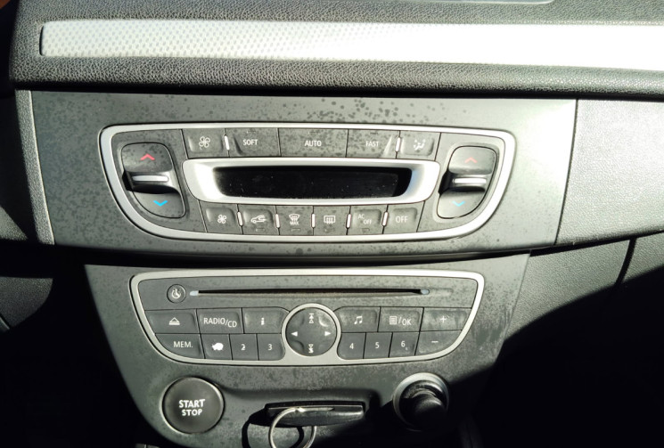 Renault Megane Coupé 1.9 dCi 130ch FAP Dynamique eco² Euro5