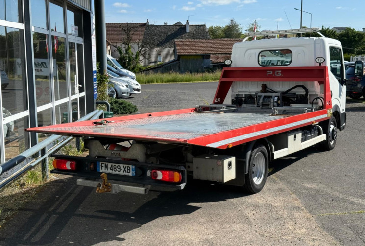 Nissan CABSTAR NT400 3.0 DEPANNEUSE PLATEAU COULISSANT CARTE BLANCHE