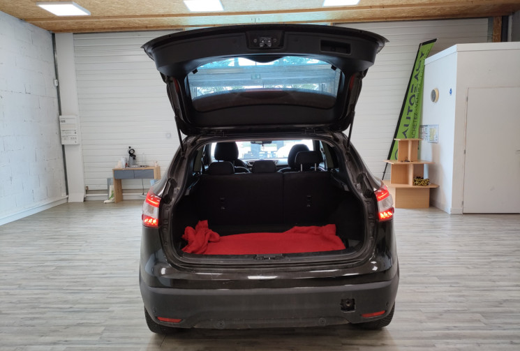 Nissan Qashqai 1.2L DIG-T 115ch Connect Edition **Chaîne Neuve**