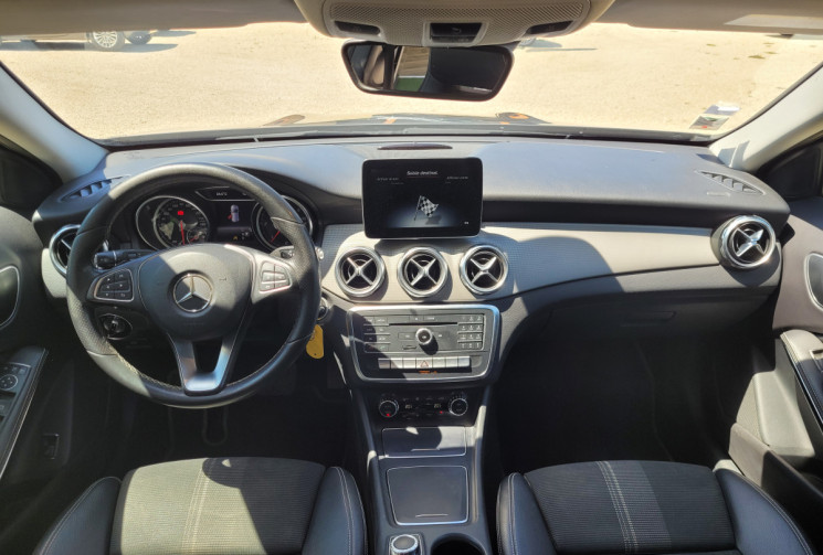 Mercedes GLA 180 D SENSATION 7G-DCT